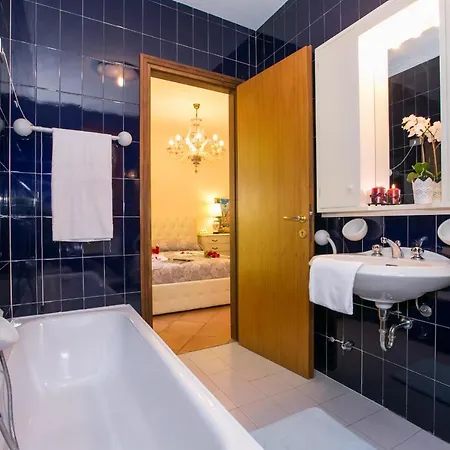 Sleeps 5 Менаджо