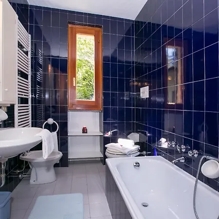 Sleeps 5 * Menaggio